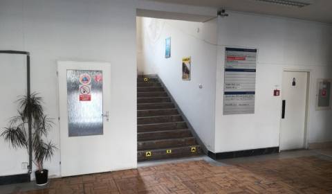 Pronájem Kancelářské prostory, Kancelářské prostory, Púchovská, Bratis