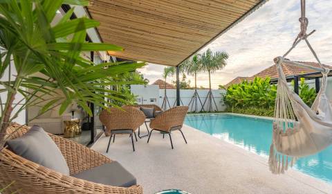 EXKLUZIVNÍ VILA S 5 LOŽNICEMI A BAZÉNEM– MOŽNOST PLATBY V EUR