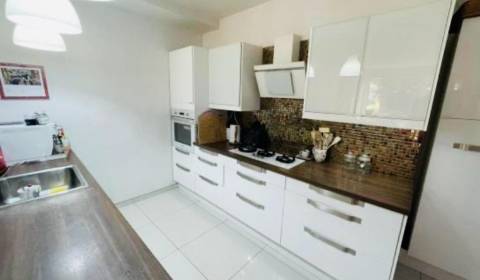 Prodej Rodinný dům, Rodinný dům, Komárno, Slovensko