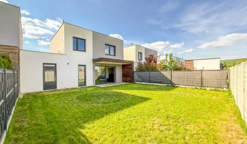 Prodej Rodinný dům, Rodinný dům, Pod privádzačom, Trenčín, Slovensko