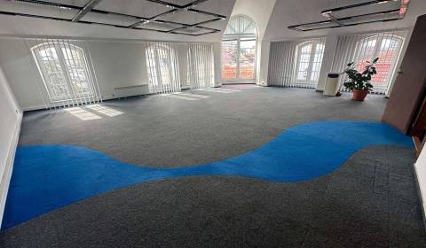 Pronájem Kancelářské prostory, Kancelářské prostory, Námestie sv. Egíd