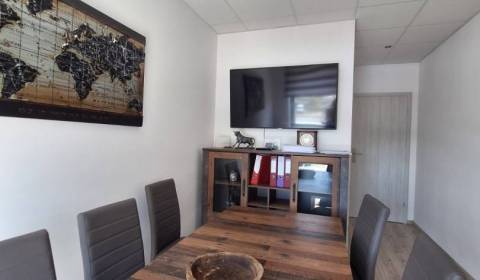 Pronájem Kancelářské prostory, Kancelářské prostory, Strojnícka, Prešo