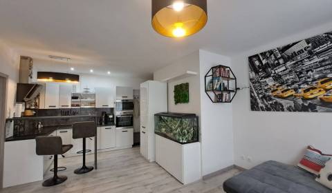 Pronájem Byt 3+1, Byt 3+1, Dlhé Hony, Poprad, Slovensko