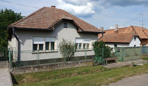 Prodej Rodinný dům, Rodinný dům, Levice, Slovensko