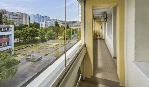 Prodej Byt 2+1, Byt 2+1, Adámiho, Bratislava - Karlova Ves, Slovensko