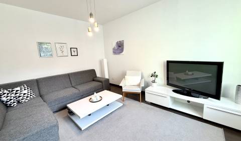 Pronájem Byt 3+1, Byt 3+1, Mudrochova, Senica, Slovensko