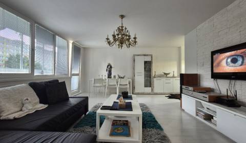 Prodej Byt 3+1, Byt 3+1, Trieda SNP, Košice - Západ, Slovensko