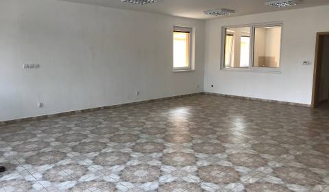 Pronájem Prostory pro obchod, Prostory pro obchod, Jesenského, Pezinok