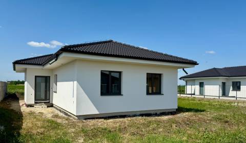 Prodej Rodinný dům, Rodinný dům, -, Galanta, Slovensko
