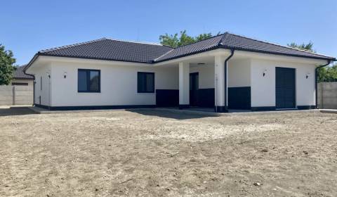 Prodej Rodinný dům, Rodinný dům, Komárno, Slovensko