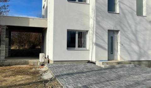 Prodej Rodinný dům, Rodinný dům, Michalovce, Slovensko