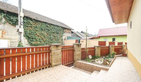 Prodej Rodinný dům, Rodinný dům, Nové Mesto nad Váhom, Slovensko