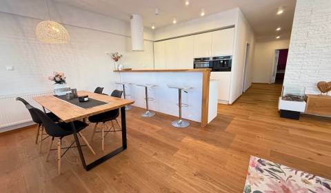 Prodej Byt 4+1, Byt 4+1, Topoľčany, Slovensko