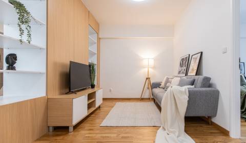 Prodej Byt 3+1, Byt 3+1, Blumentálska, Bratislava - Staré Mesto, Slove