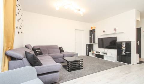 Prodej Byt 3+1, Byt 3+1, Vladimíra Predmerského, Trenčín, Slovensko