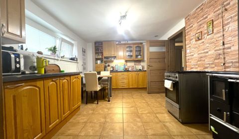 Prodej Rodinný dům, Rodinný dům, Bánovce nad Bebravou, Slovensko
