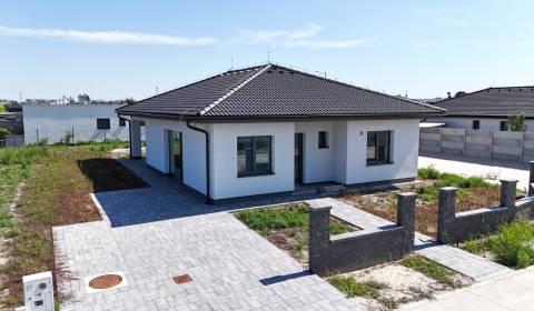 Prodej Rodinný dům, Rodinný dům, Jarná, Dunajská Streda, Slovensko