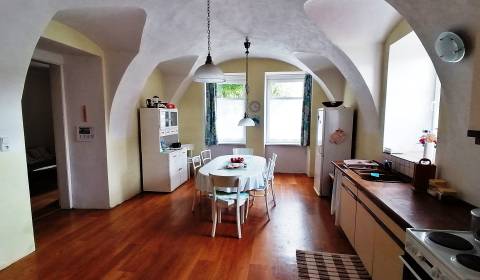 Rodinný dům v Mošovcích: Klidné bydlení v srdci přírody