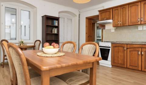 Prodej Byt 3+1, Byt 3+1, Obchodná, Bratislava - Staré Mesto, Slovensko