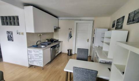 Pronájem Byt 2+1, Byt 2+1, Špitálska, Bratislava - Staré Mesto, Sloven