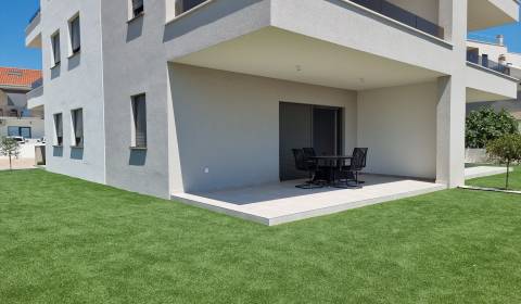 CHORVATSKO - Pěkné apartmány 350m od pláže (S1) - VODICE