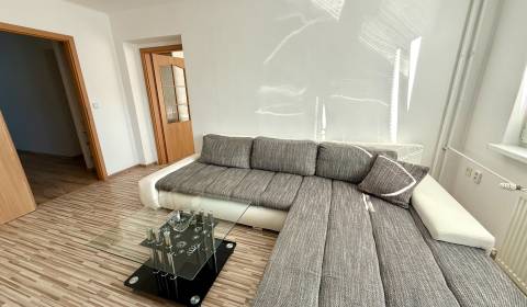 Pronájem Byt 2+1, Byt 2+1, Sídlisko, Senica, Slovensko