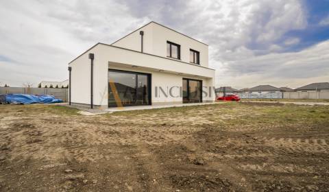 Prodej Rodinný dům, Rodinný dům, Smaragdová, Senec, Slovensko