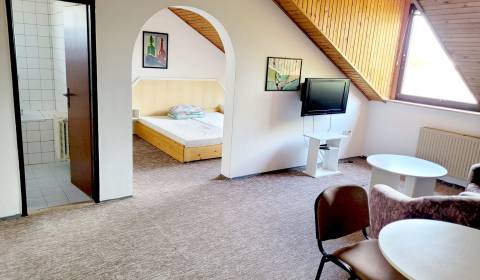 Pronájem Byt 2+1, Byt 2+1, Pod Párovcami, Piešťany, Slovensko