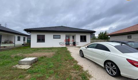 Prodej Rodinný dům, Rodinný dům, Nové Mesto nad Váhom, Nové Mesto nad