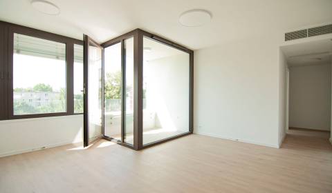 Prodej Byt 2+1, Byt 2+1, Tomášikova, Bratislava - Ružinov, Slovensko