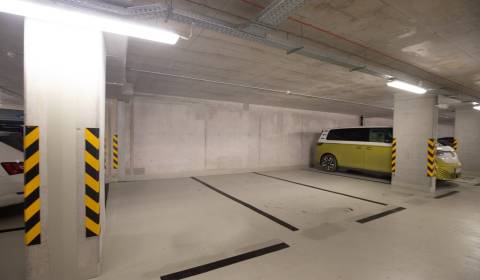 Pronájem Garáže, Garáže, Landererova, Bratislava - Staré Mesto, Sloven