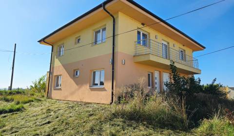 Prodej Rodinný dům, Rodinný dům, Nové Mesto nad Váhom, Slovensko