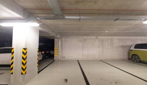 Pronájem Garáže, Garáže, Bottova, Bratislava - Staré Mesto, Slovensko