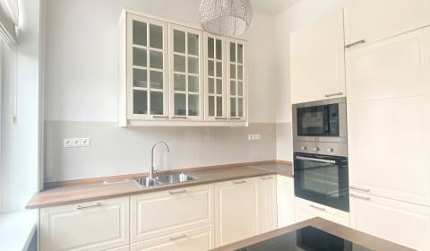 Pronájem Byt 3+1, Byt 3+1, Leškova, Bratislava - Staré Mesto, Slovensk