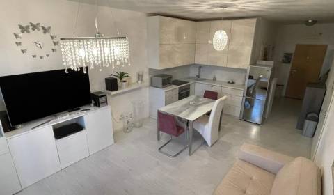 Pronájem Byt 2+1, Byt 2+1, Bosákova, Bratislava - Petržalka, Slovensko