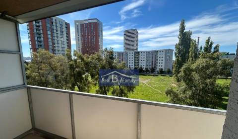 Prodej Byt 2+1, Byt 2+1, Vranovská, Bratislava - Petržalka, Slovensko