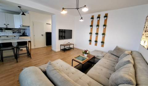 Pronájem Byt 2+1, Byt 2+1, Odborárske námestie, Bratislava - Staré Mes