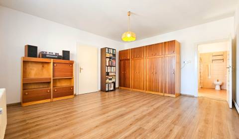 Prodej Byt 2+1, Byt 2+1, Jána Sambucusa, Trnava, Slovensko