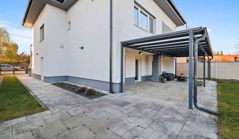 Prodej Rodinný dům, Rodinný dům, Pluhová, Senec, Slovensko