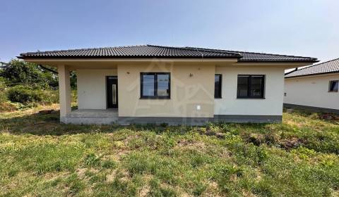 Prodej Rodinný dům, Rodinný dům, Komárno, Slovensko