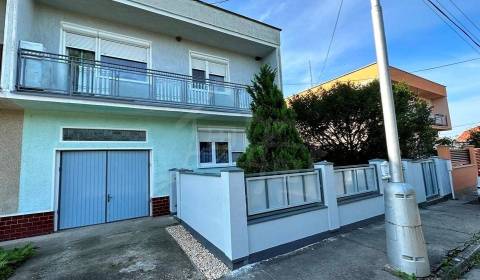 Prodej Rodinný dům, Rodinný dům, Komárno, Slovensko