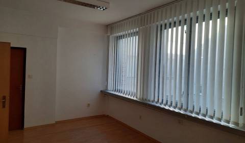 Pronájem Kancelářské prostory, Kancelářské prostory, Vajanského, Trnav