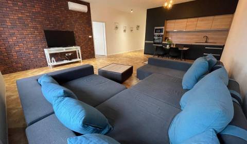 Prodej Byt 3+1, Byt 3+1, Škultétyho, Topoľčany, Slovensko