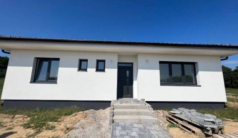 Prodej Rodinný dům, Rodinný dům, zababica, Topoľčany, Slovensko