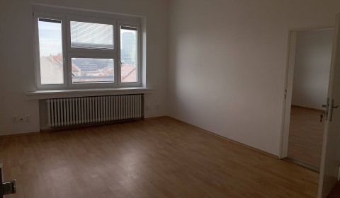 Pronájem Kancelářské prostory, Kancelářské prostory, Štefánikova, Brat