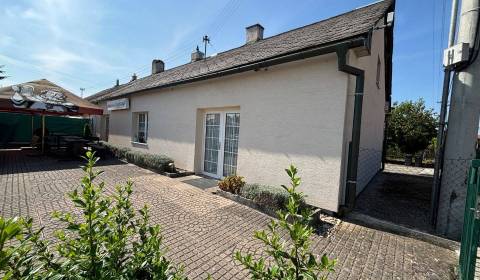 Pronájem Prostory pro obchod, Prostory pro obchod, hlavna, Topoľčany, 