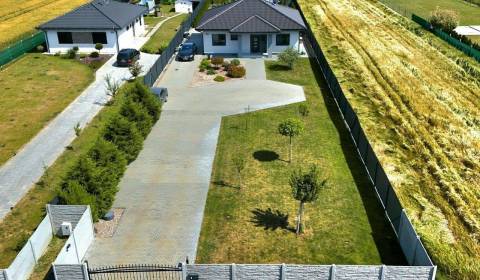 Prodej Rodinný dům, Rodinný dům, bočna, Topoľčany, Slovensko