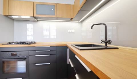 Prodej Byt 3+1, Byt 3+1, Jána Zemana, Trenčín, Slovensko