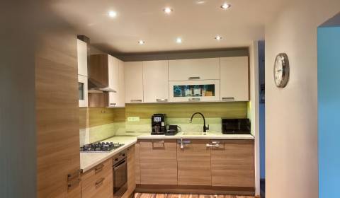 Prodej Byt 3+1, Byt 3+1, Gejzu Dusíka, Trnava, Slovensko