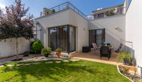 Pronájem Rodinný dům, Rodinný dům, Jazdecká, Trnava, Slovensko